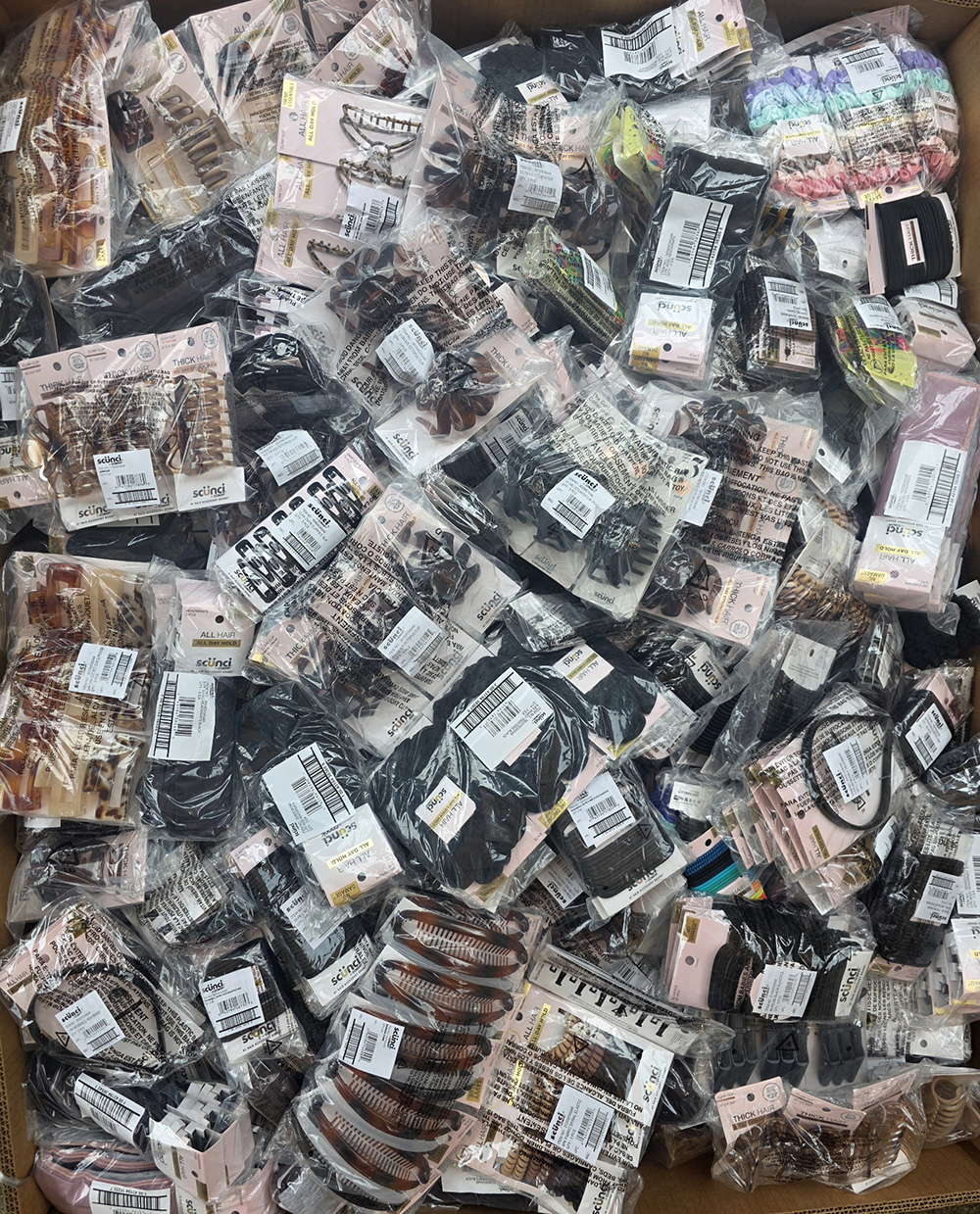 GAYLORD/PALLET OF BRANDED HAIR ACCESSORIES WITH ABOUT 5000 PIECES (image for) GAYLORD/PALLET OF BRANDED HAIR ACCESSORIES WITH ABOUT 5000 PIECES